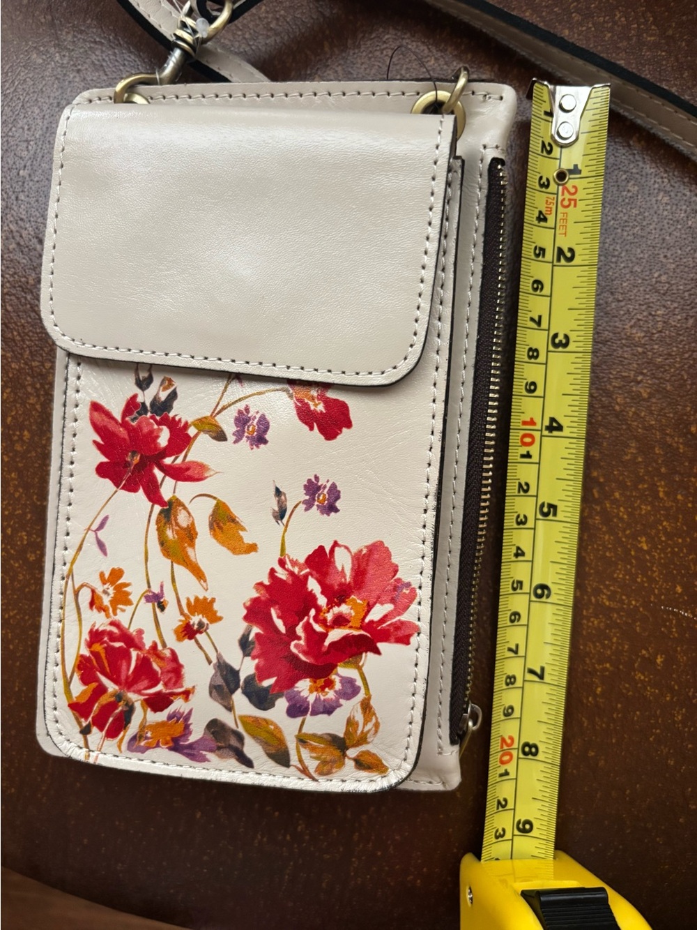 NWT Patricia Nash Cream Leather RFID Card Wallet Crossbody - Picture 10 of 10